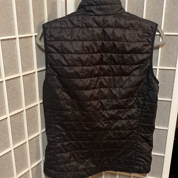 MEN’S BLACK NANO PUFF VEST🔥 - Picture 5 of 15